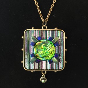 Earth Designer Fashion Necklace